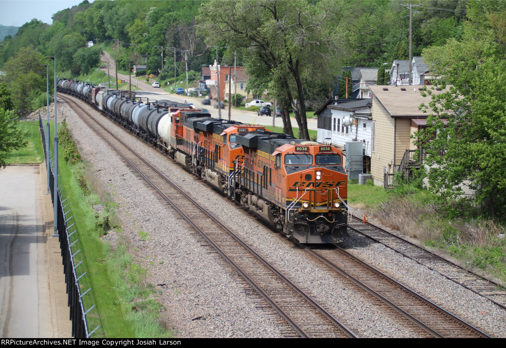 BNSF 8038 East